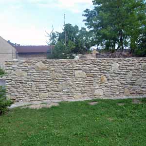 Kamenná zeď